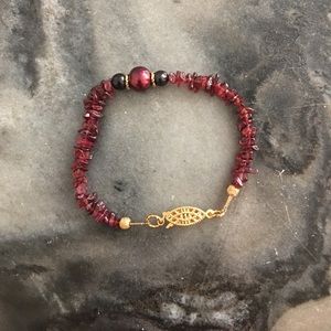 Garnet Chip and Freshwater Pearl Bracelet